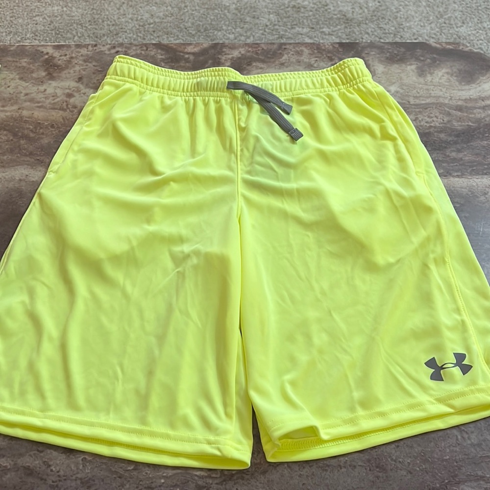 New Under Armour size Youth Large